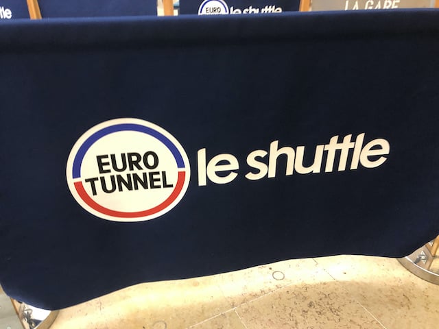 eurotunnel le shuttle sign